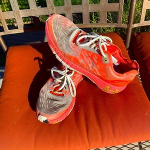 Under Armour HOVR Machina LT runners. Size 9.5.